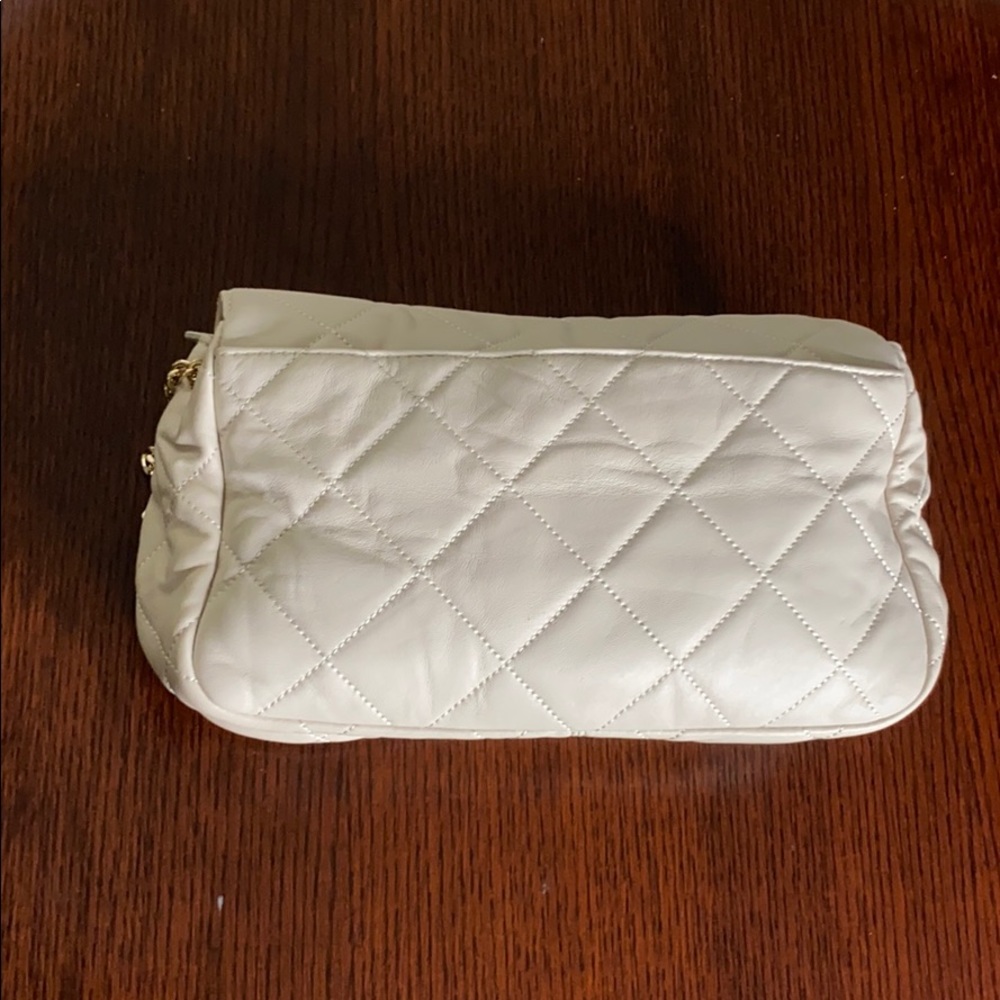Handbag - Picture 2 of 3
